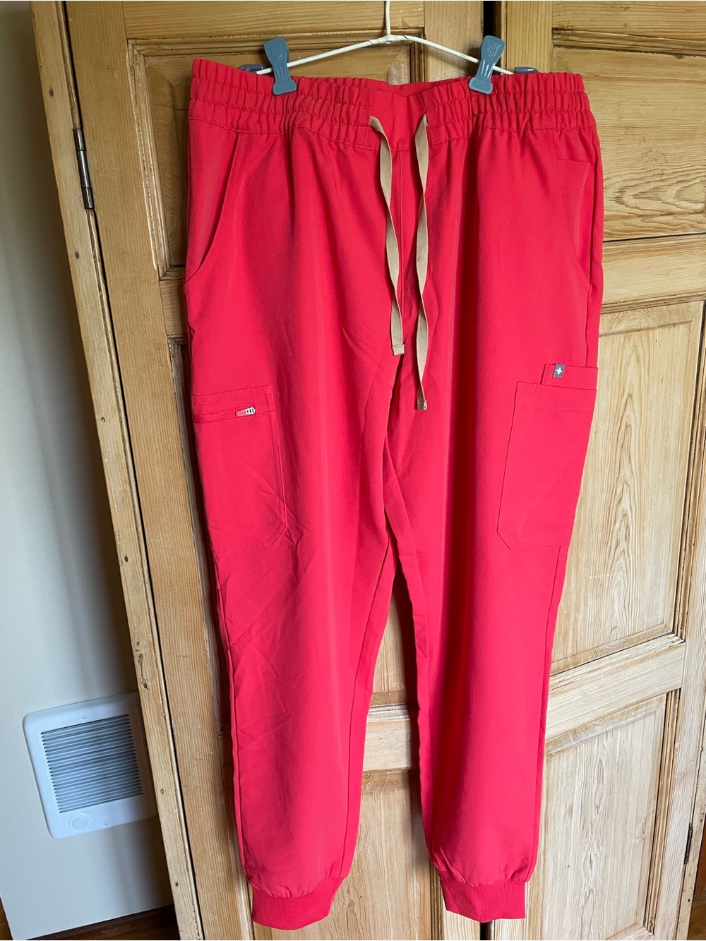 NWT Figs Zamora Jogger Scrub Pants Red with Tan Drawstring XL Tall